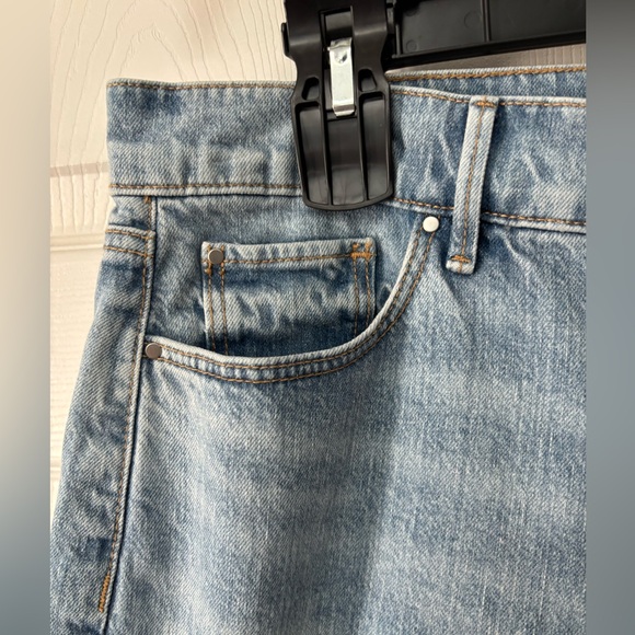 NWT Ann Taylor Loft Women Lt Blue Jeans Kick Crop Curvy High Rise Raw Edge 36/12 - Picture 3 of 10